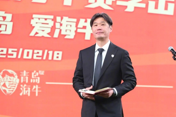  多名媒體人士點(diǎn)評(píng)海牛：引援老中青都有，就看李霄鵬的捏合能力了