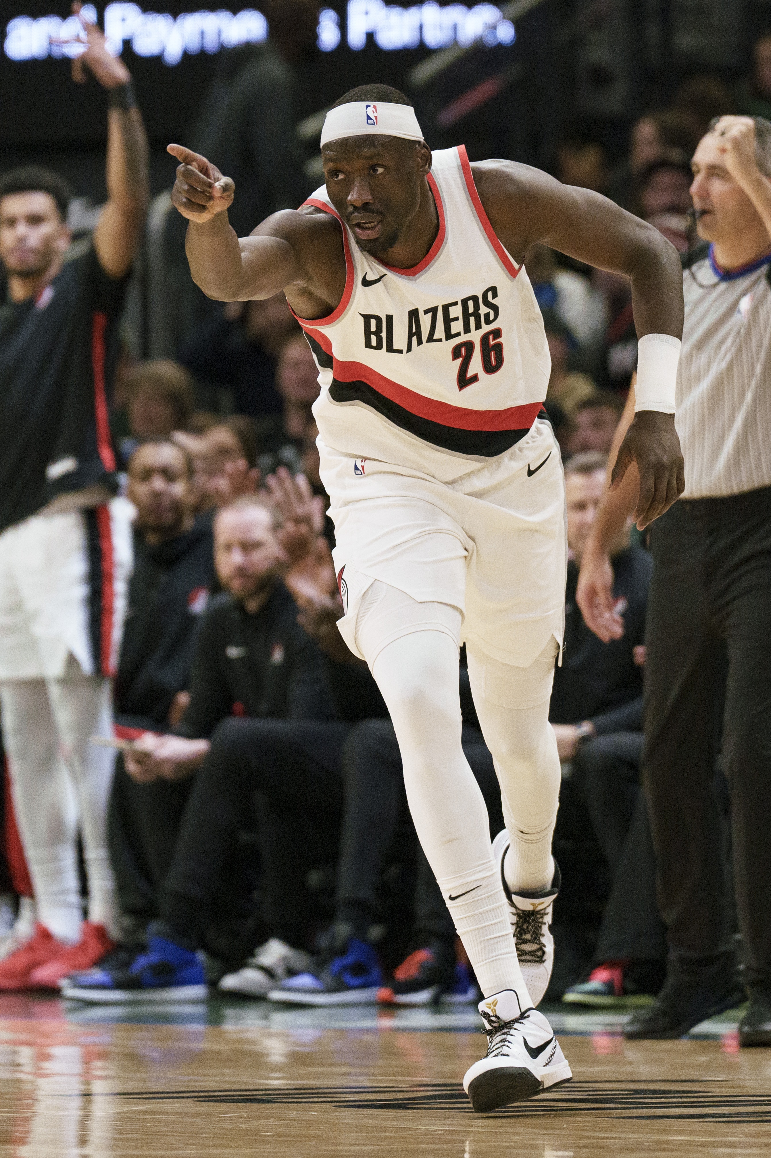  CBA名宿！里斯上半場三分4中3 11分鐘砍下11分5籃板