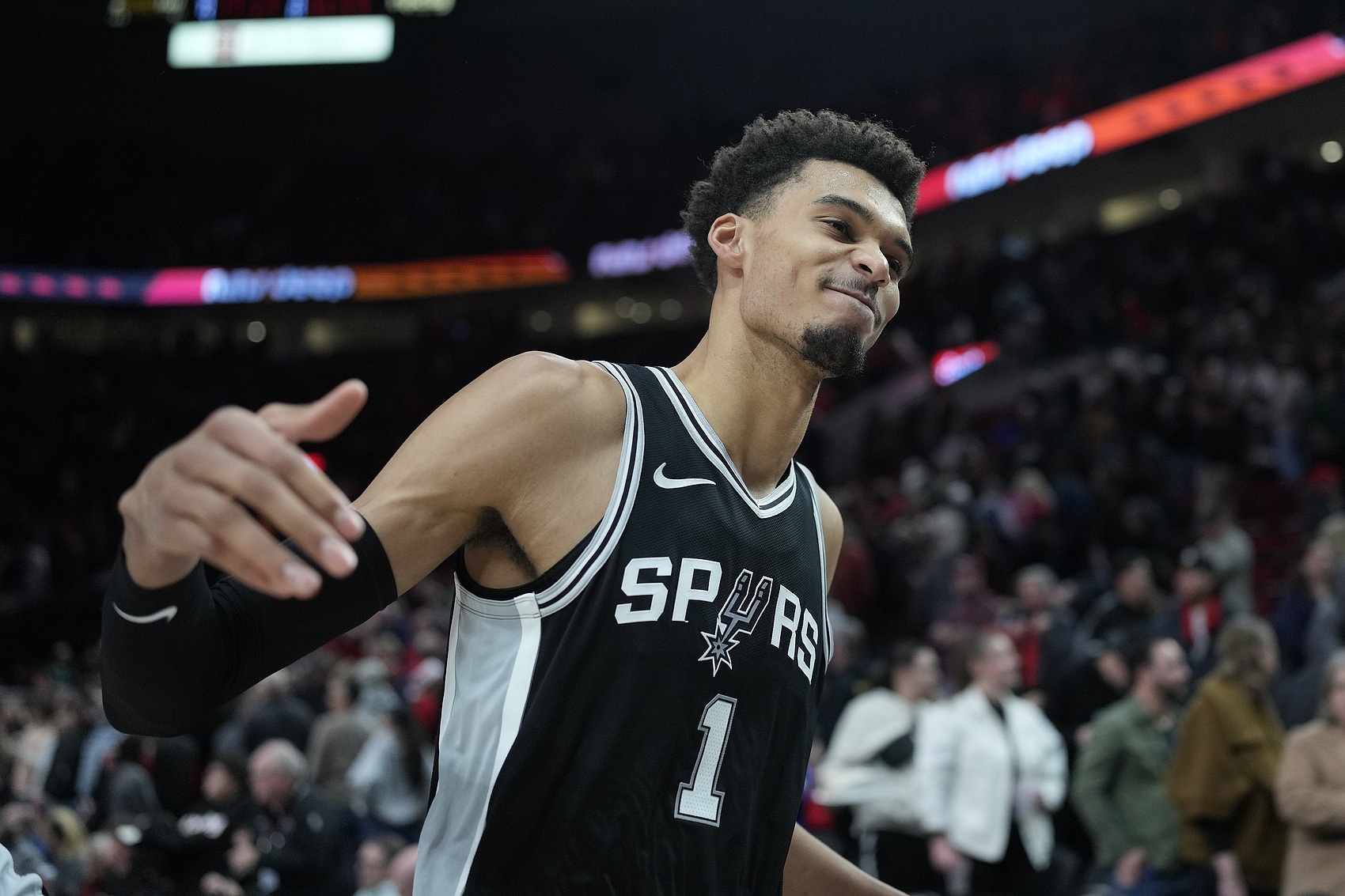  下一個NBA超級巨星？文班亞馬——身高&技術與人格魅力的完美結合